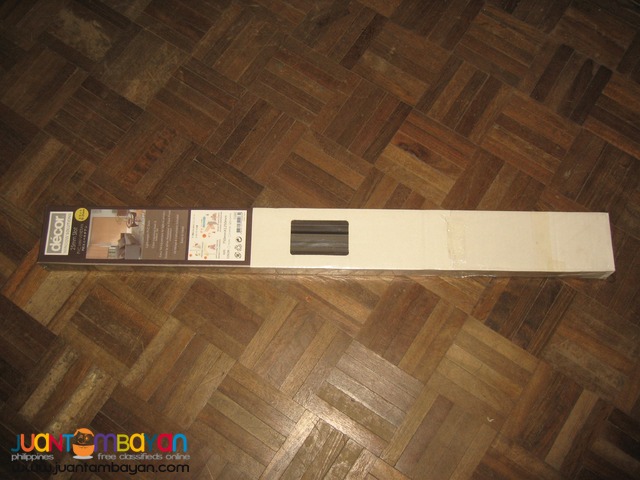 Venetian window blinds (sold)