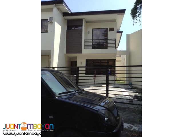 Triplex House and Lot in BF Homes