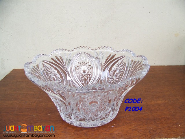 P1004 Bowl made of Crystal