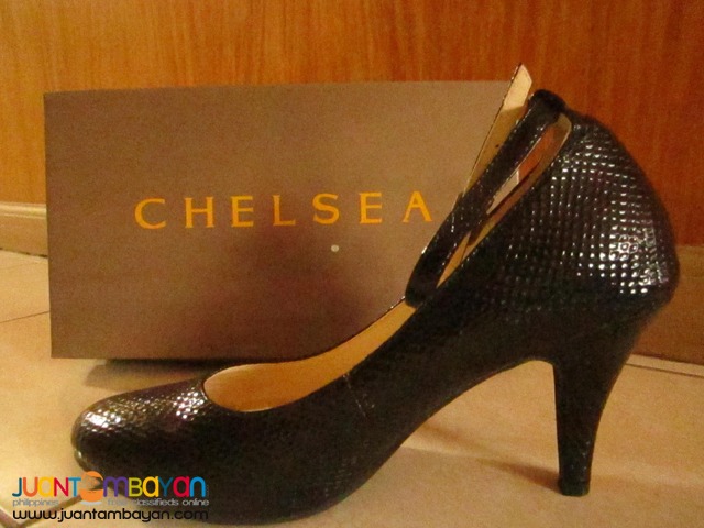 Chelsea Black Round Toe High-heel Shoes w/ Straps