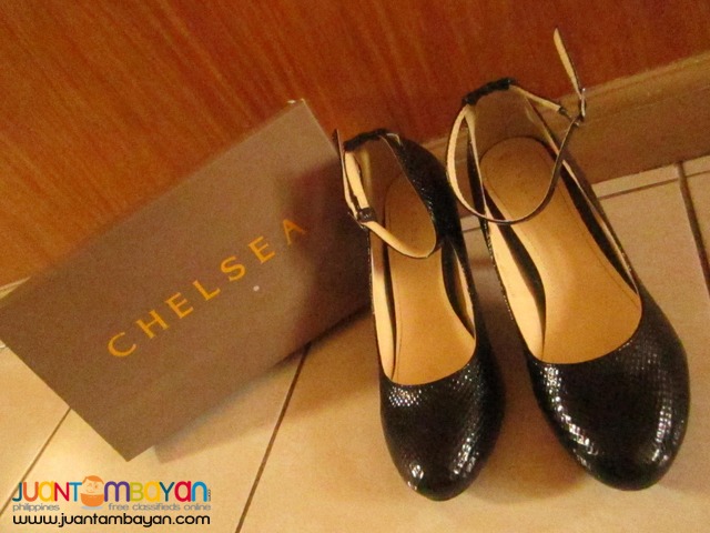 Chelsea Black Round Toe High-heel Shoes w/ Straps
