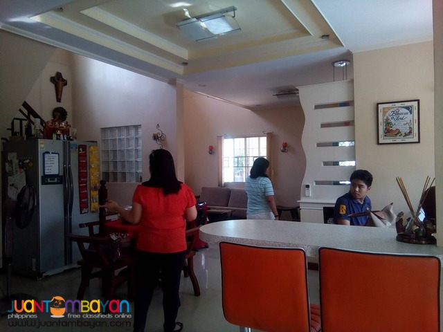 House and Lot in Bf Resort Village Las Pinas Corner Lot with Pool