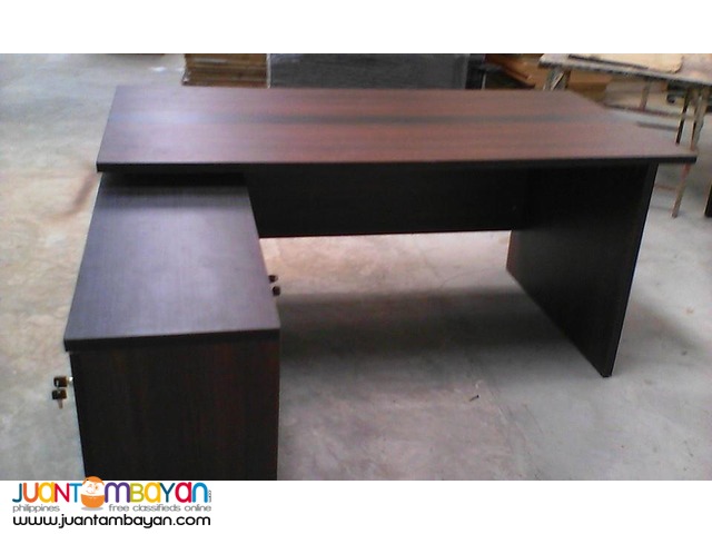 custom exec. table with side cabinet /office furniture/partition