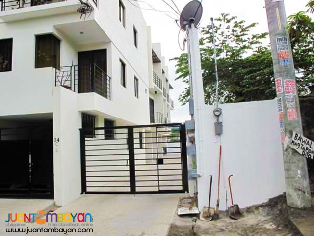 PH10 Townhouse in Tandang Sora Q.C For Sale