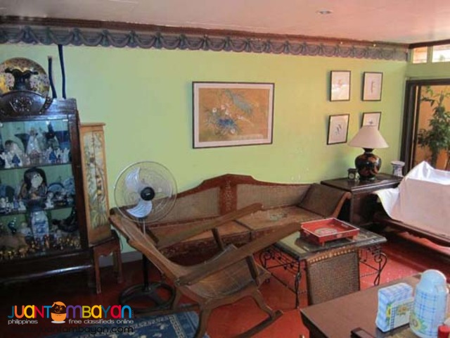 PH293 House and Lot in Makati City for Sale