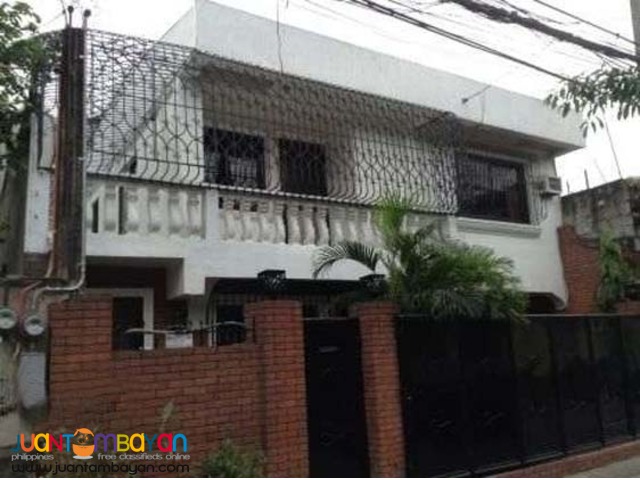 PH316 House and Lot in Makati City Area for Sale 