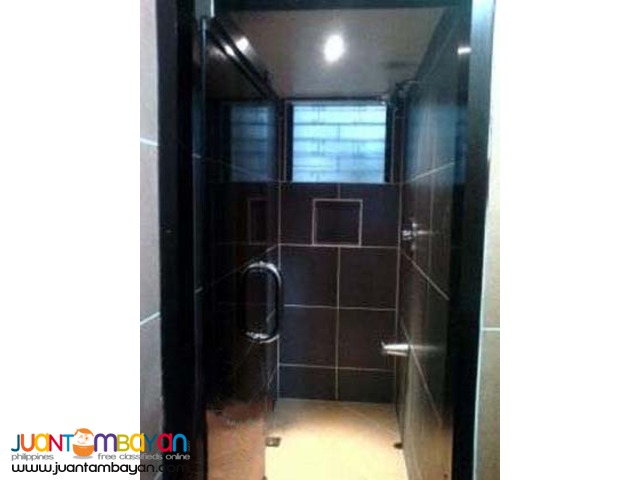PH316 House and Lot in Makati City Area for Sale 