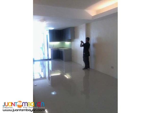 PH321 Townhouse in Project 6 Area Quezon City