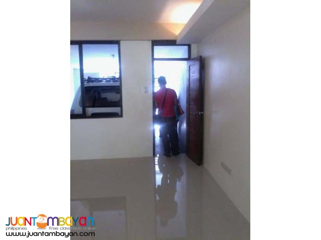 PH321 Townhouse in Project 6 Area Quezon City