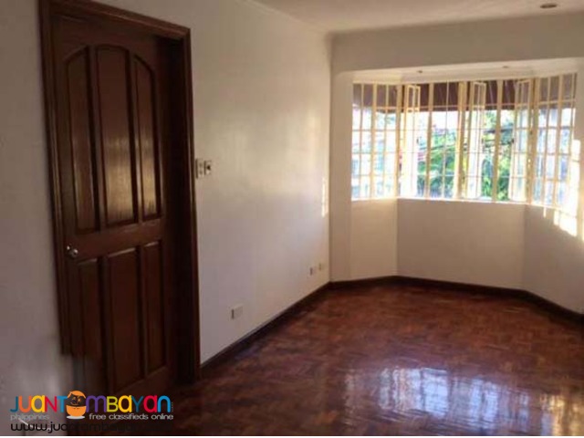 PH324 Townhouse in Project 8, Quezon City Area