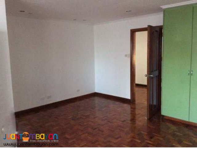 PH324 Townhouse in Project 8, Quezon City Area