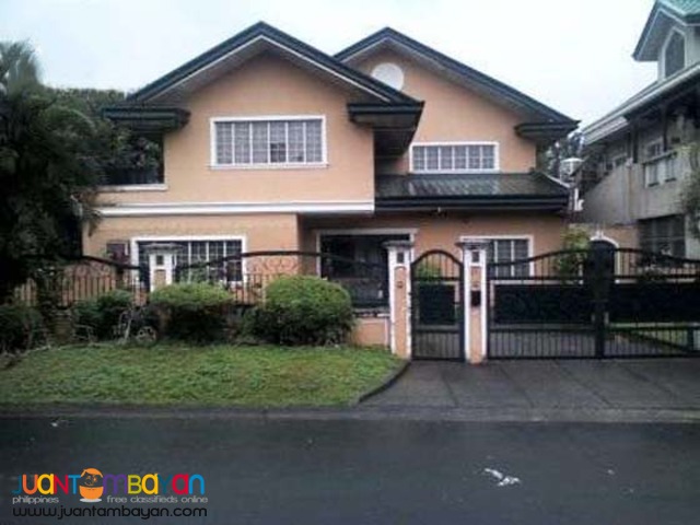 PH315 House and Lot in Commonwealth Area PH315 House and Lot in Commonwealth Area