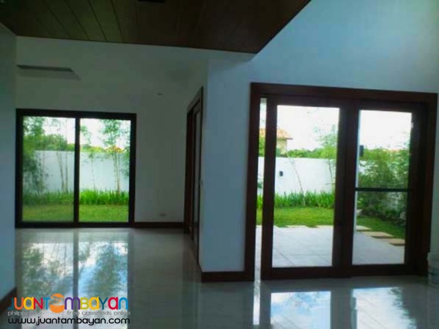 PH318 House and Lot in Fairview Quezon City