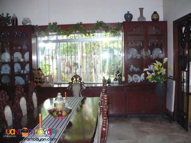 PH224  House and Lot in Paranaque City