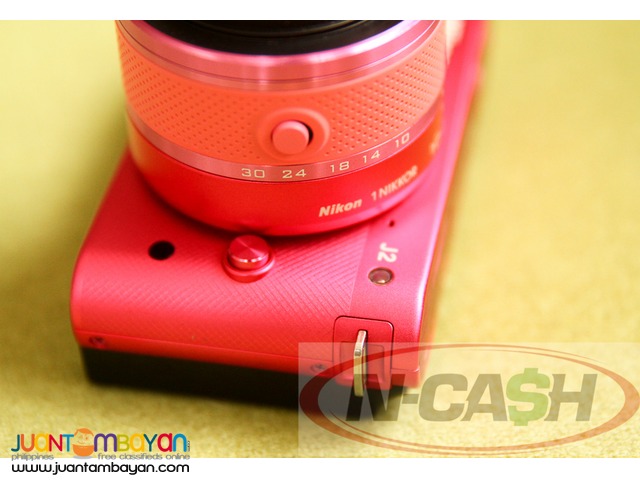 N-CASH Gadget Pawn - Nikon 1 J2 Camera with 10-30mm Lens