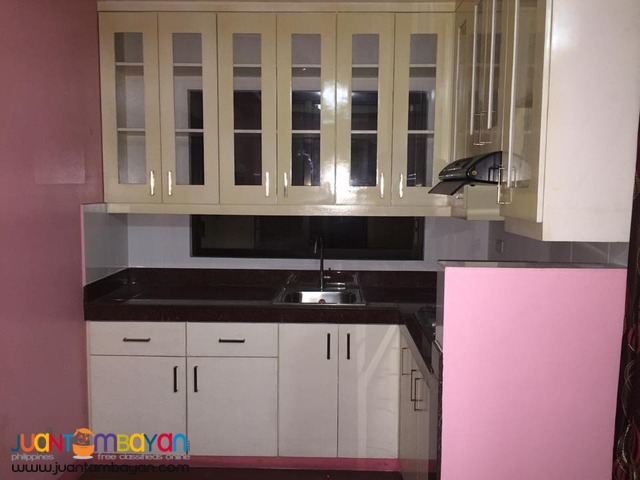 Commercial House and Lot in Cubao Quezon City with 5 Bedroom