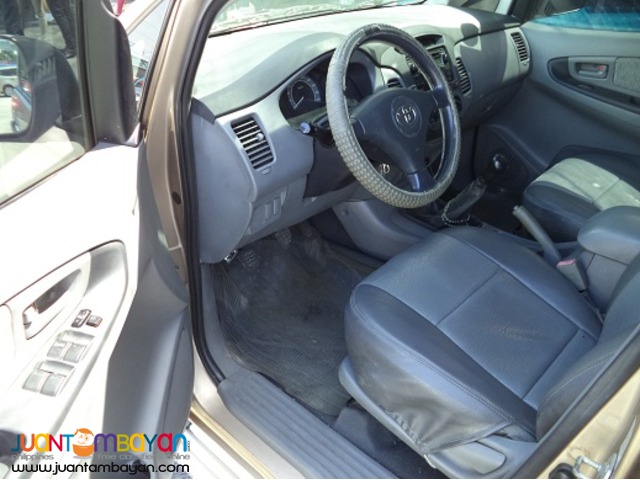 2005 TOYOTA INNOVA E