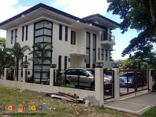 house and lot in Loyola Grand Villas