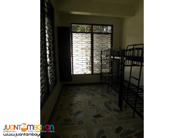 White House Dormitory for rent near UP Diliman/Ayala Technohub