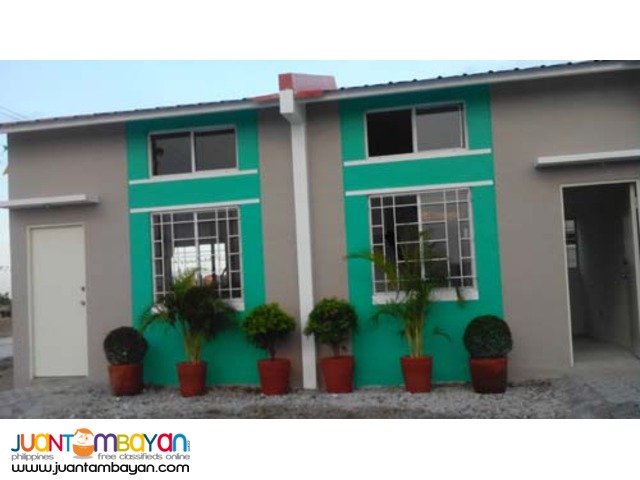 Rowhouse with loft in Wellington Tanza Cavite