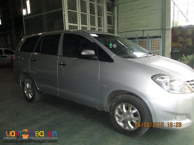 rent a car 'Toyota Innova'