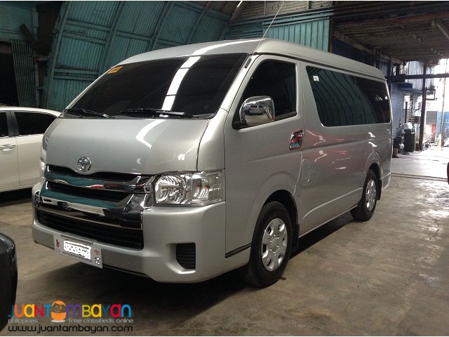 rent acar 'Toyota Hiace Grandia