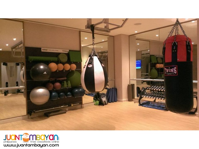 HOme Boxing Muaythai HIIT Functional Fitness personal Home trainer 