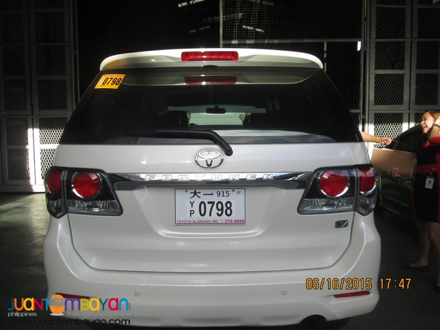 RENT A CAR FORTUNER WHITE