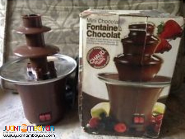 Mini Chocolate Fondue Fountain for Parties