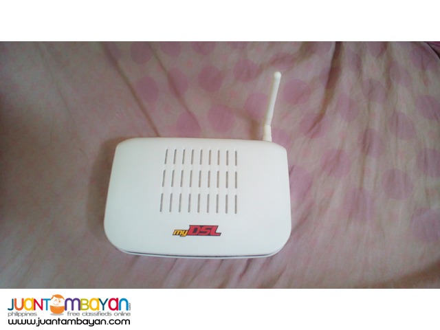 2 wifi modem router & 2 corded phone plus 1 caller i.d