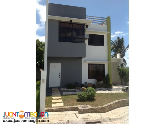 Via Domus Amadeus Homes (Amadeo/Tagaytay Cavite  House and Lot)