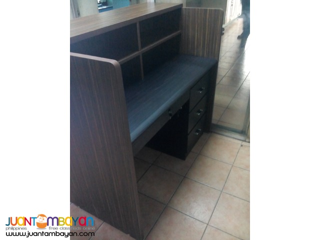 Reception-Desk ++ Office Partition --