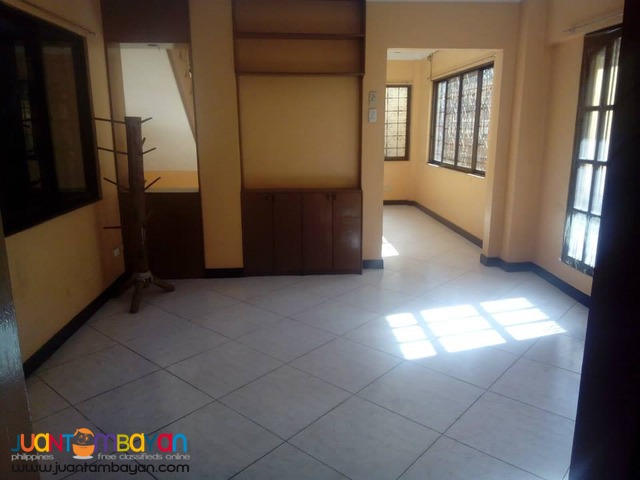36.5k 6BR Unfurnished Apartment For Rent along Banawa Cebu City