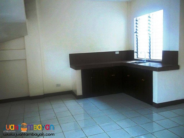 18k 3BR Unfurnished House For Rent near Ateneo de Cebu - Canduman