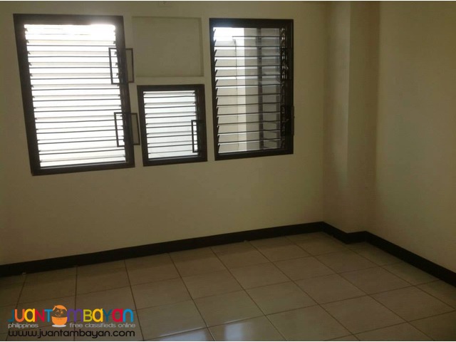 Room with own CR For Rent near Miller Hospital Cebu City - 10k