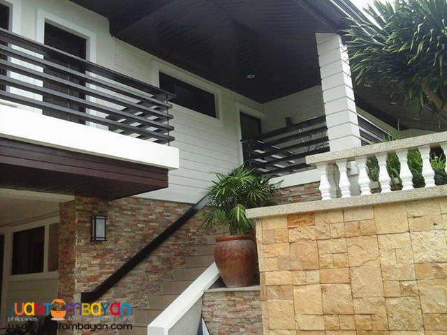 For Rent 7 Bedroom Big House in Banilad Cebu City - 110k