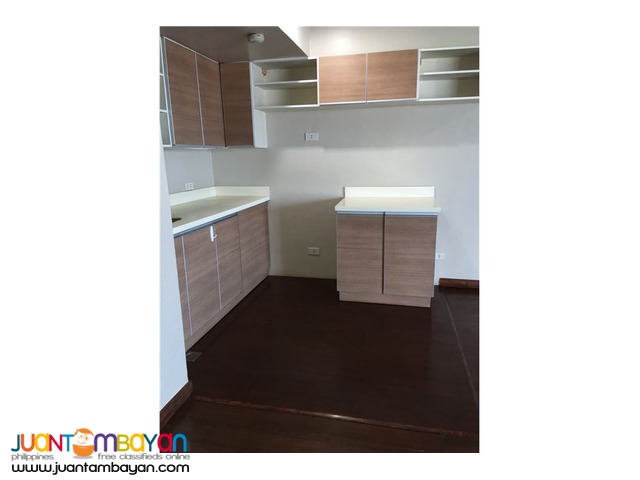 For Sale!! Huge condo in the center of Cubao, Quezon City