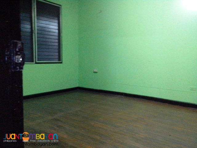 15k For Rent 3 Bedroom Unufrnished Apartment in Banawa Cebu City