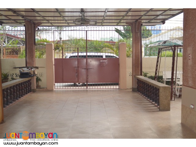 For rent well maintained bungalow