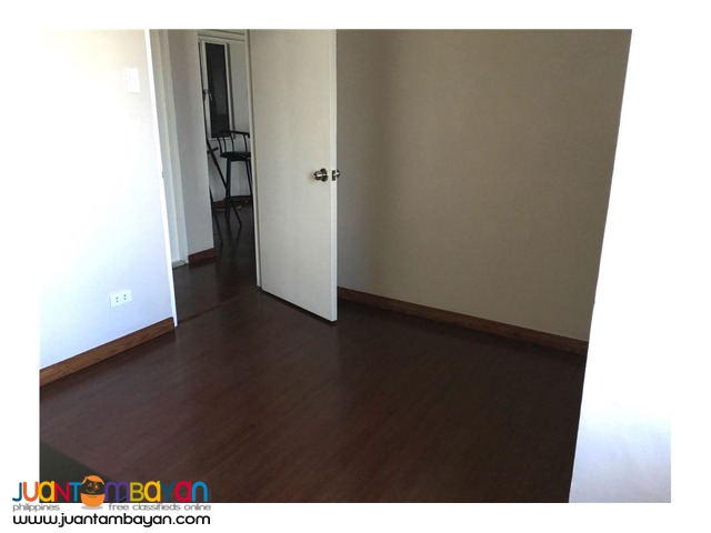 FOR SALE: Huge condo in the center of Cubao