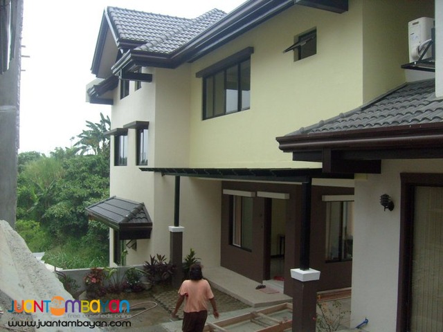 House and lot in Loyola Grand Villas