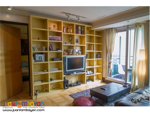 10,200,000 FOR SALE!!! 1 BR Unit at One McKinley Place , Taguig City
