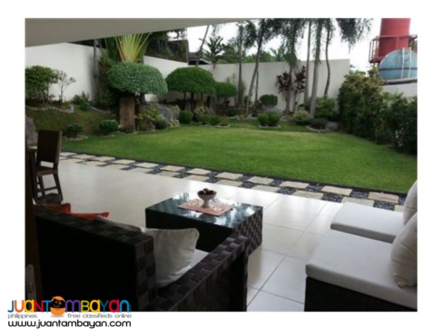 RUSH SALE!! 4 Bedroom House located in White Plains, Quezon City