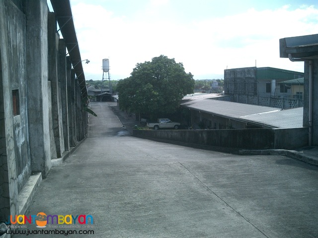 URGENT SALE!! Warehouse in Tandang Sora, Quezon City - 119,384,615 php
