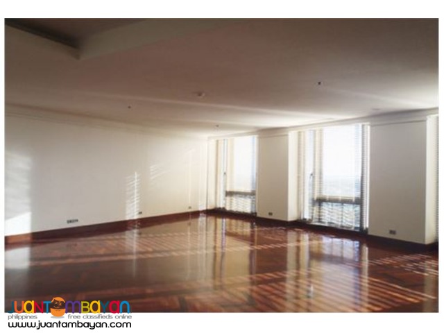 For Sale! 4 Bedroom 580 sqm unit at Essensa, BGC, Taguig City