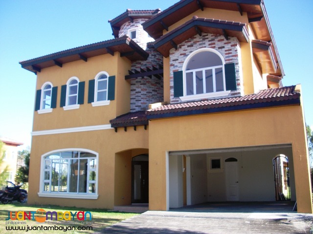 RFO Corner house and lot for sale in Portofino Daang-Hari Alabang 