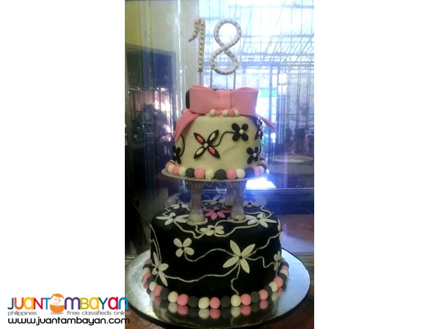 Affordable Customized Debut Cake 