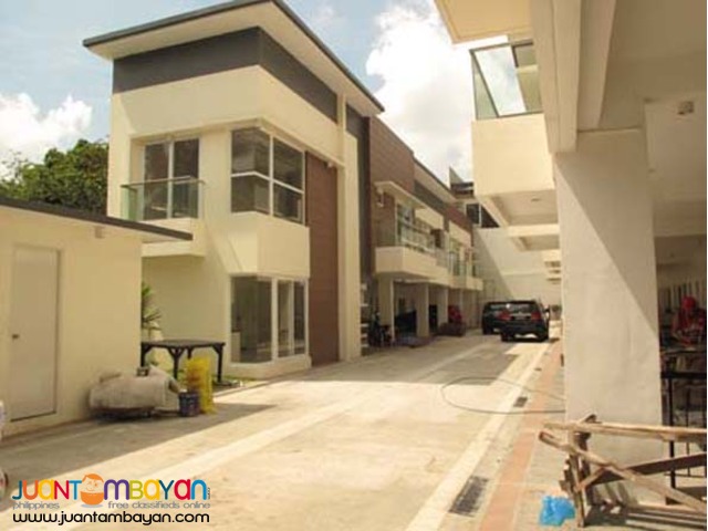 Townhouse for Sale in Tomas Morato 10.2M