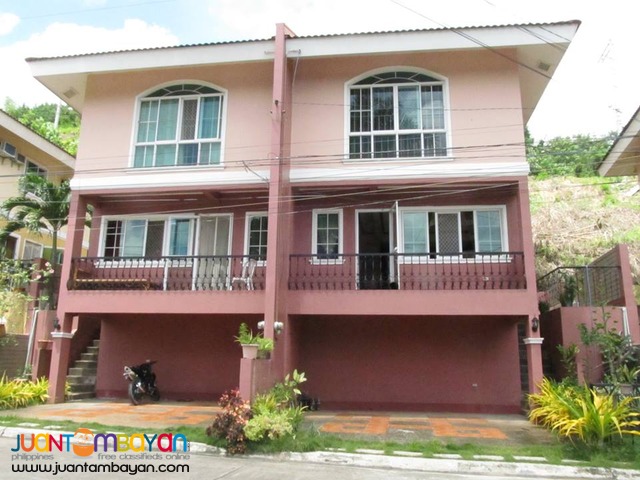 Lahug 3BR/2CR Duplex House for rent near JY Square Mall
