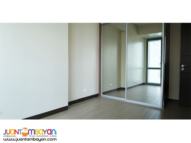 For Rent!!! 2 Bedroom Unit in 8 Forbestown Road, Taguig City